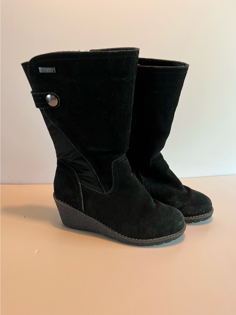 - KHOMBU Waterproof Black Wedge Boots | 7M